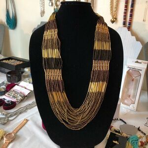 BROWN BEADED NECKLACE